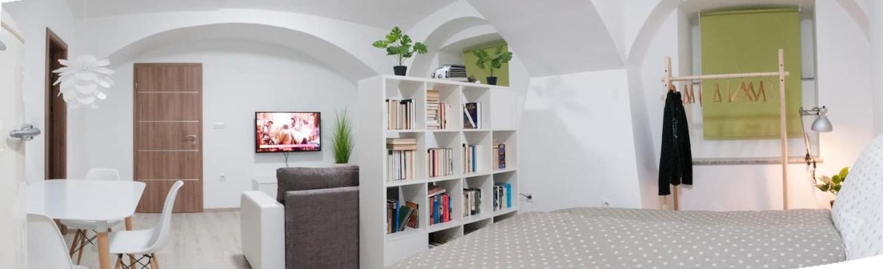 The Maze Apartment ลูบลิยานา ภายนอก รูปภาพ
