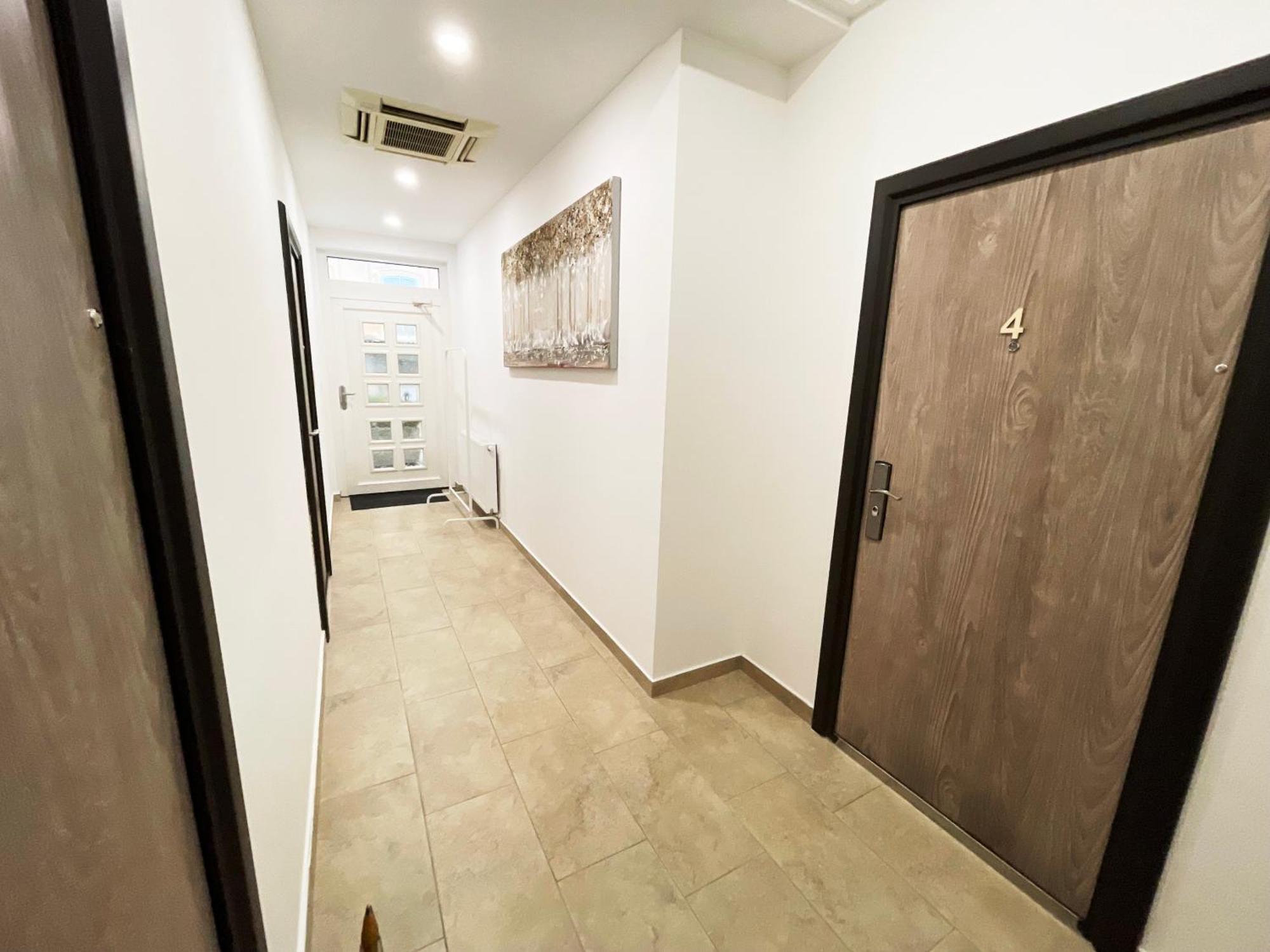 The Maze Apartment ลูบลิยานา ภายนอก รูปภาพ