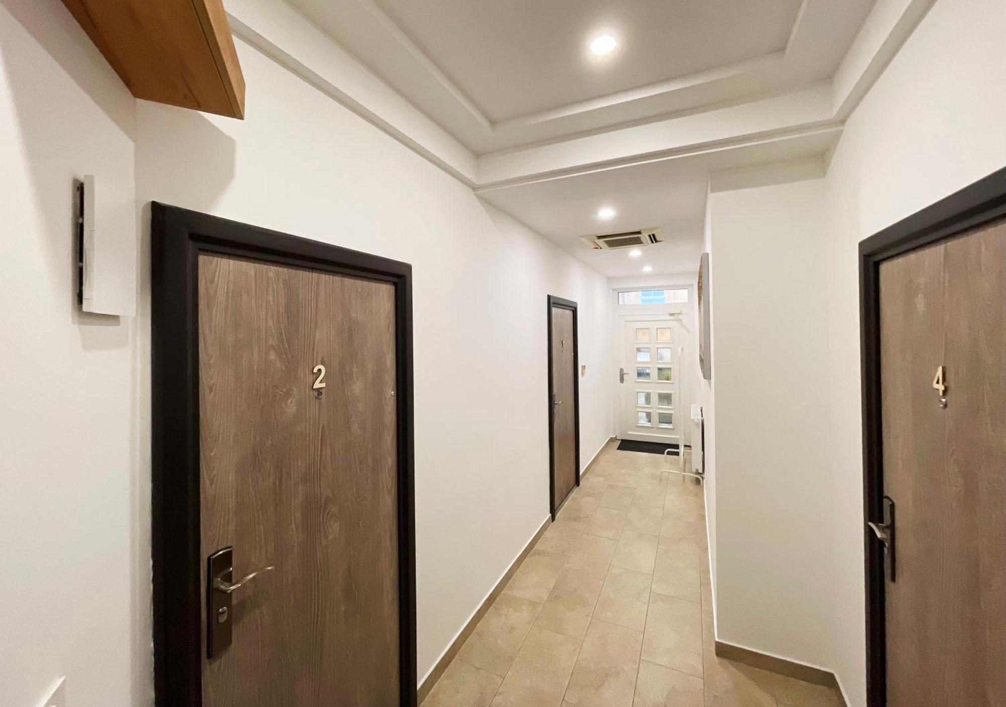 The Maze Apartment ลูบลิยานา ภายนอก รูปภาพ