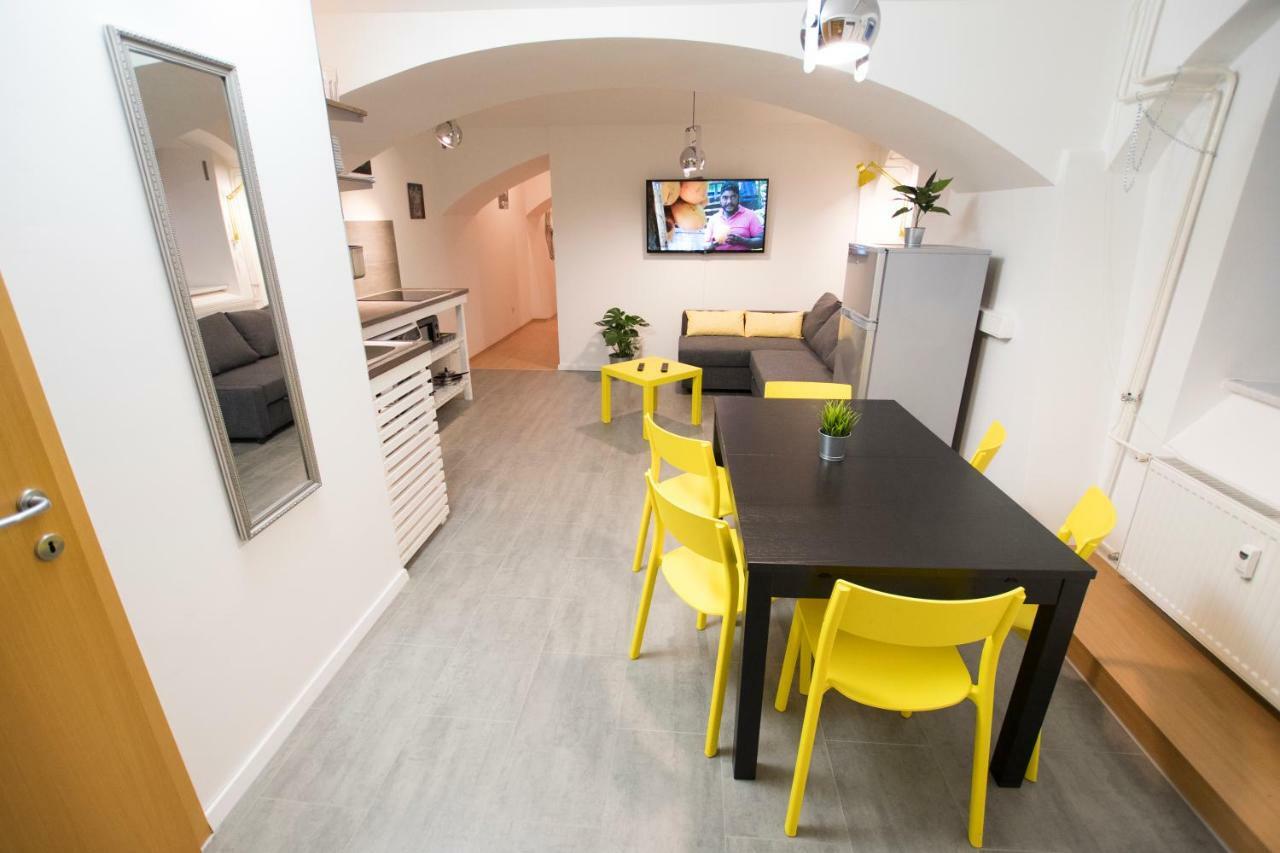 The Maze Apartment ลูบลิยานา ภายนอก รูปภาพ